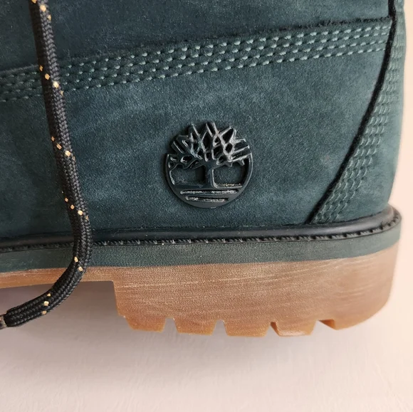 Timberland Velvet Boots inDark green